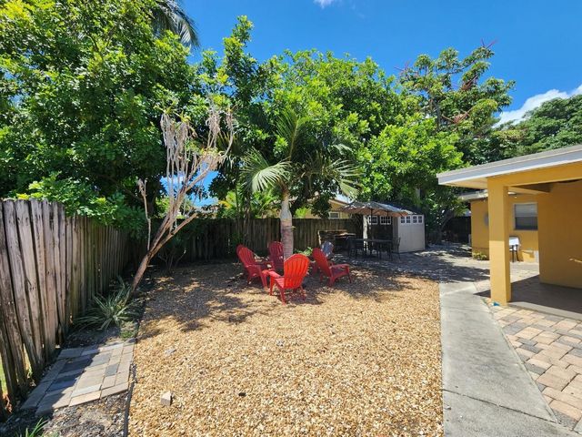 2036 NE 26th Street 1, Wilton Manors, FL 33305