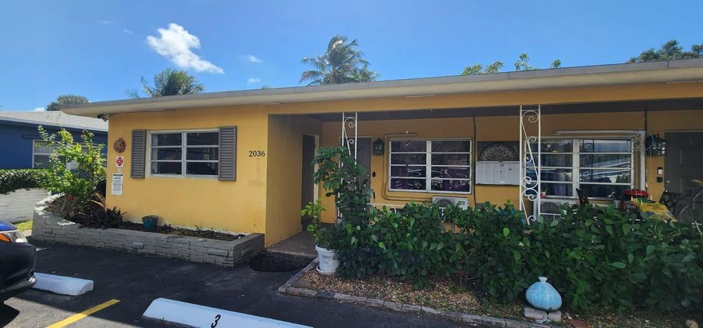 2036 NE 26th Street 1, Wilton Manors, FL 33305