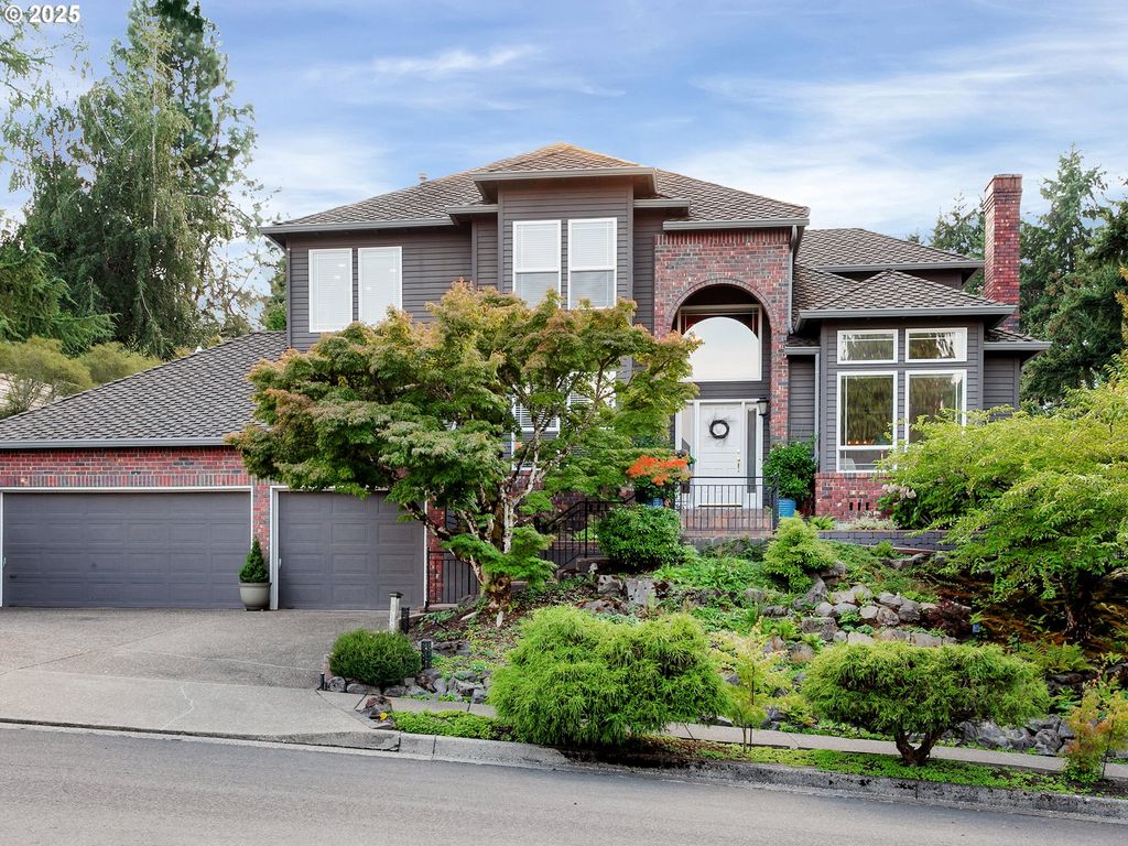 4140 ROSEPARK Dr, West Linn, OR 97068