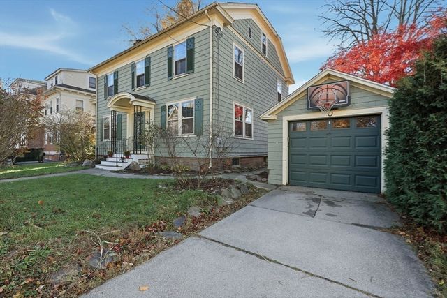 4 School St, Northampton, MA 01060