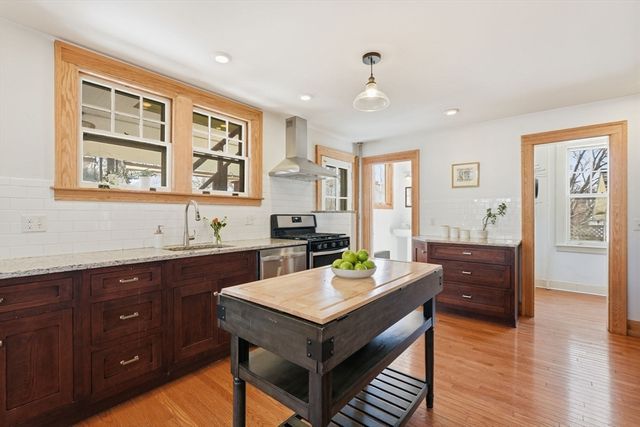 4 School St, Northampton, MA 01060