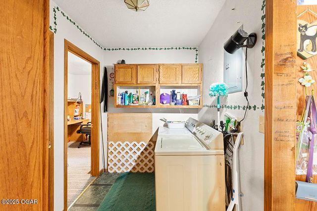 204 Cross Street, Sarcoxie, MO 64862