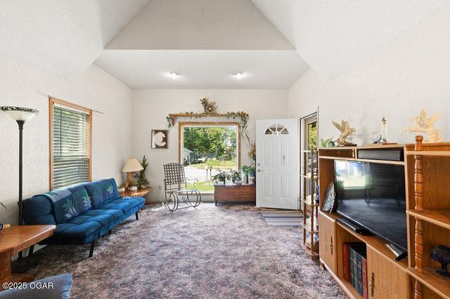 204 Cross Street, Sarcoxie, MO 64862