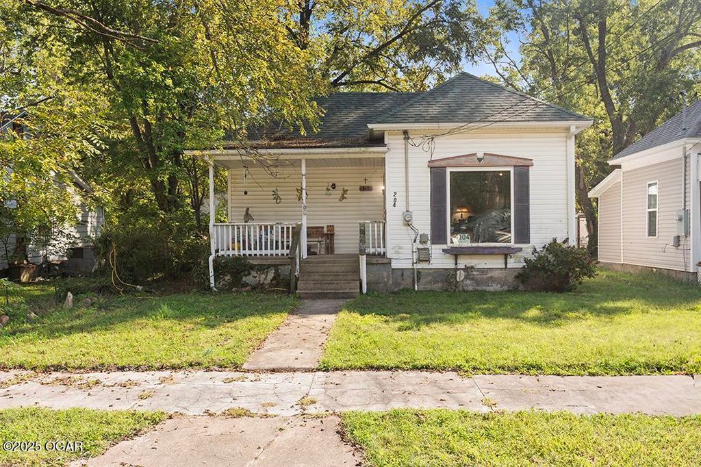 204 Cross Street, Sarcoxie, MO 64862