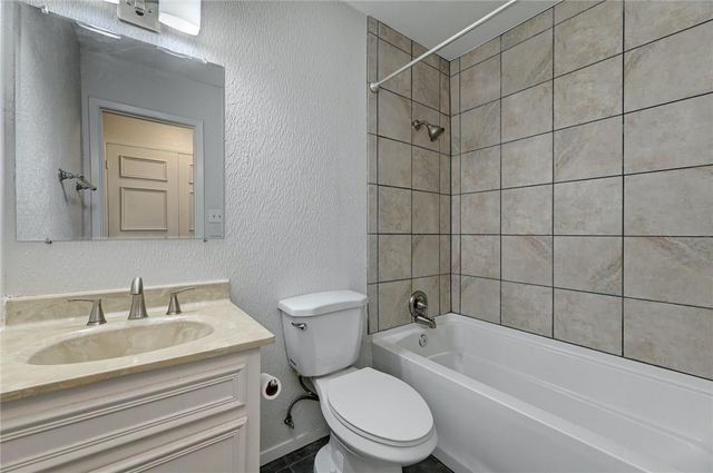 5616 S Oak BLVD B, Austin, TX 78735