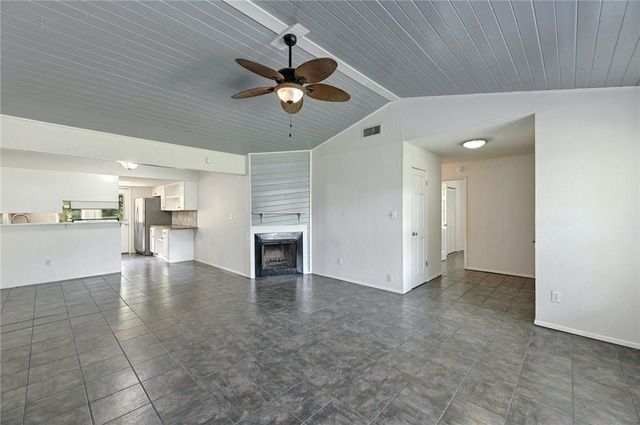 5616 S Oak BLVD B, Austin, TX 78735