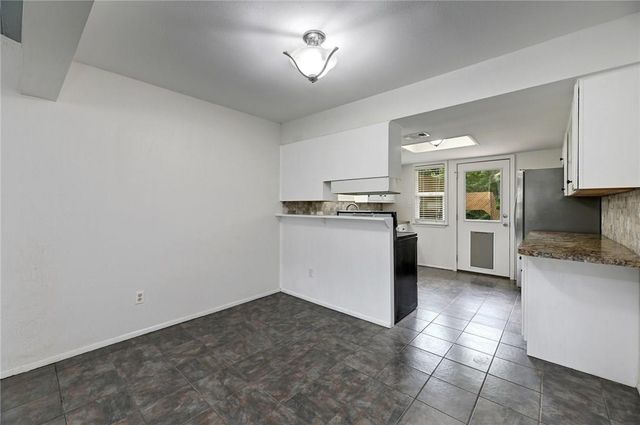 5616 S Oak BLVD B, Austin, TX 78735