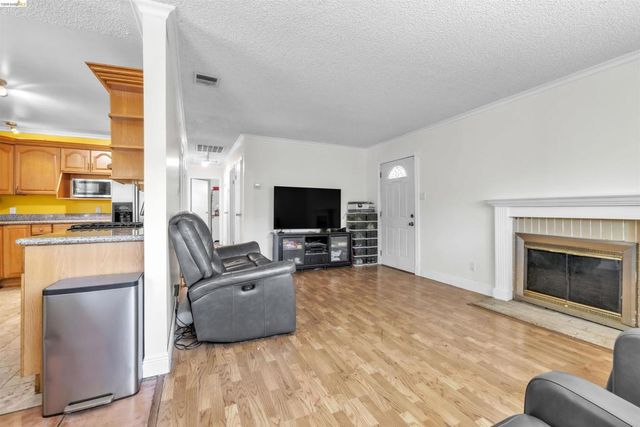 2631 Mayfair Ave, Concord, CA 94520
