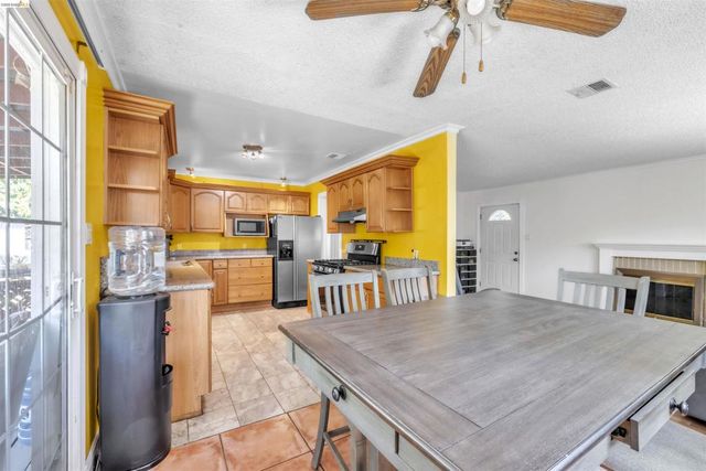 2631 Mayfair Ave, Concord, CA 94520