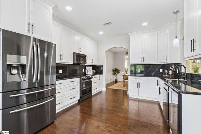 218 Willowgreen Way, Greer, SC 29651