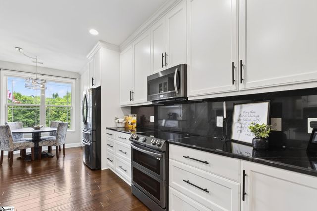 218 Willowgreen Way, Greer, SC 29651