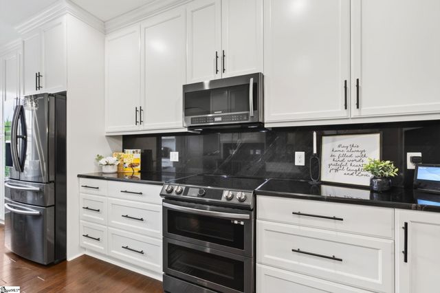 218 Willowgreen Way, Greer, SC 29651