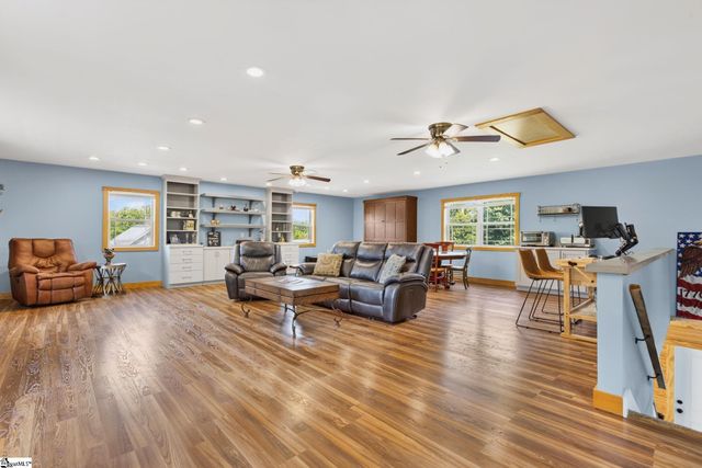 218 Willowgreen Way, Greer, SC 29651