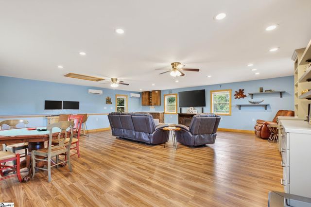 218 Willowgreen Way, Greer, SC 29651