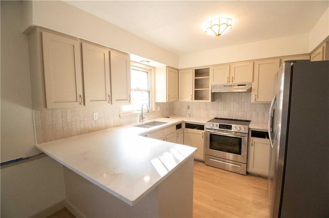 3415 Trail Road, Lawrence, KS 66049