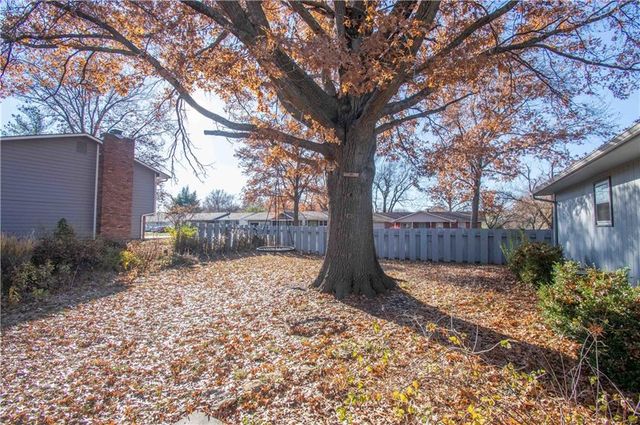 3415 Trail Road, Lawrence, KS 66049