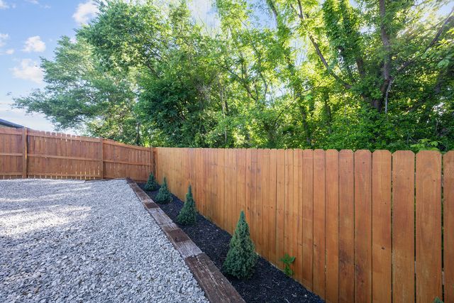 9 Brookhollow Place, Bentonville, AR 72712