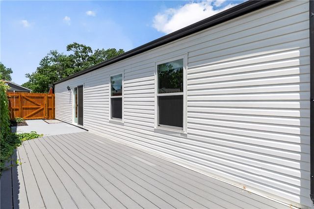 9 Brookhollow Place, Bentonville, AR 72712
