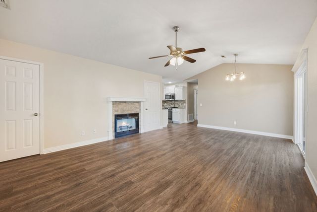 9 Brookhollow Place, Bentonville, AR 72712