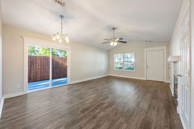 9 Brookhollow Place, Bentonville, AR 72712