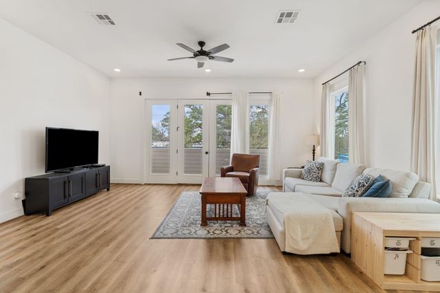 4862 Brinkman Street, Houston, TX 77018