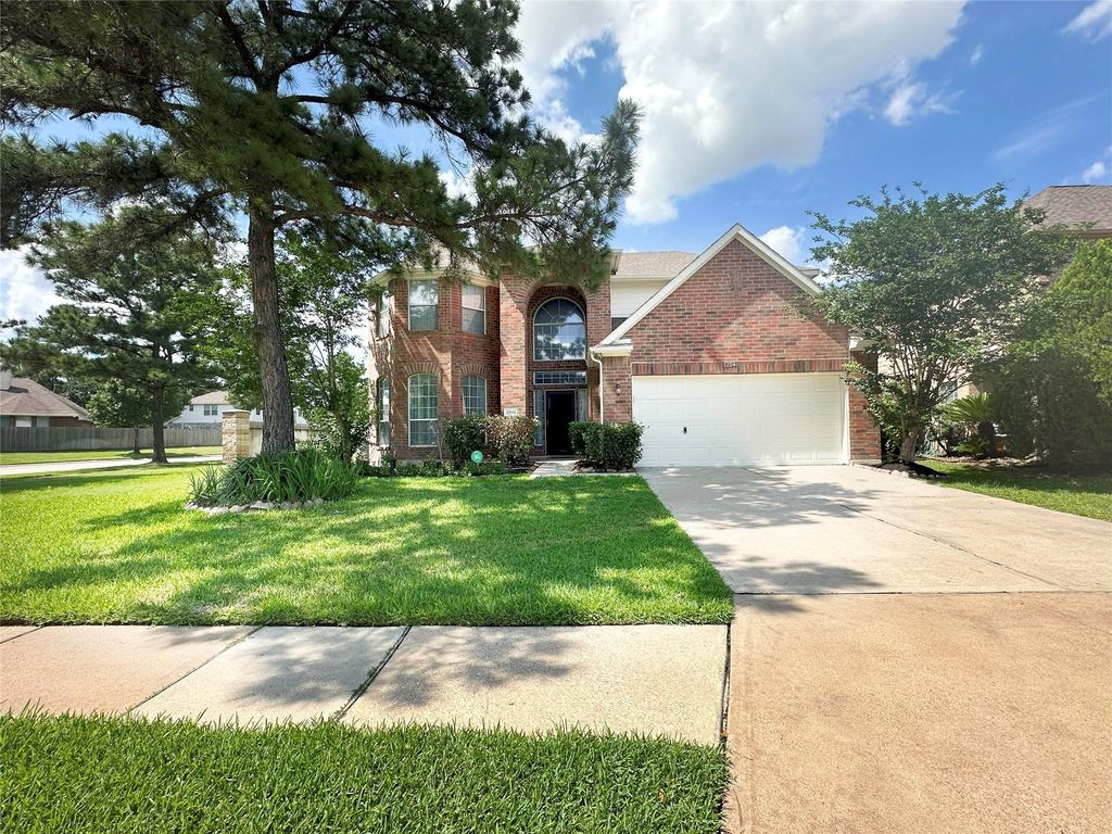 12114 Saybrook Point Lane, Tomball, TX 77375