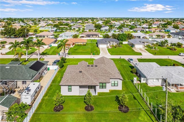 4113 SW 8th CT, Cape Coral, FL 33914