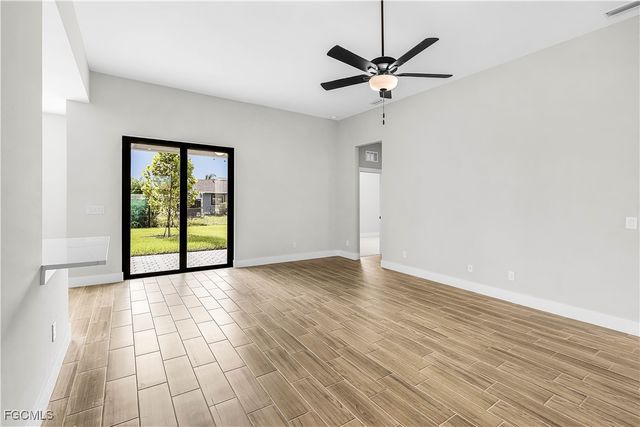 4113 SW 8th CT, Cape Coral, FL 33914