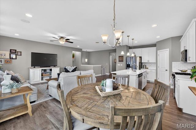 4014 Riverdell Drive, Wentzville, MO 63385