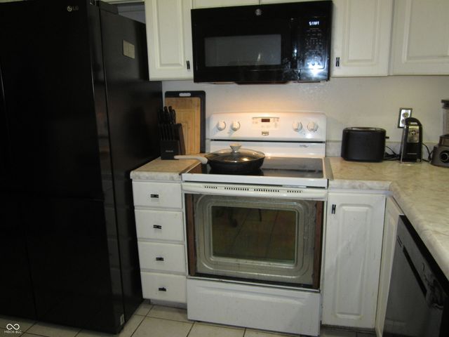 5269 Thrasher Drive, Indianapolis, IN 46254