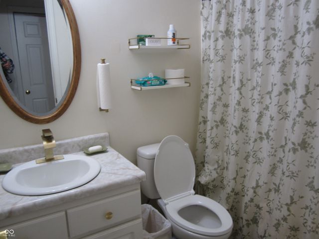 5269 Thrasher Drive, Indianapolis, IN 46254