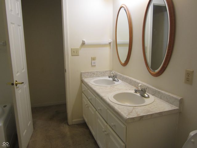 5269 Thrasher Drive, Indianapolis, IN 46254