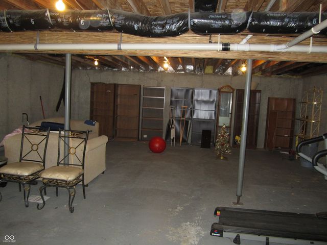 5269 Thrasher Drive, Indianapolis, IN 46254