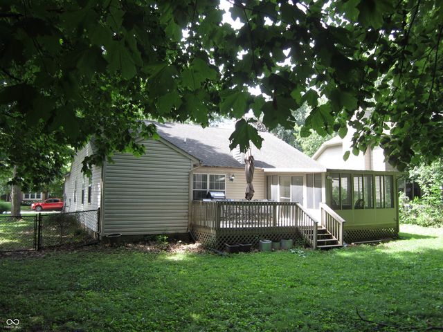 5269 Thrasher Drive, Indianapolis, IN 46254