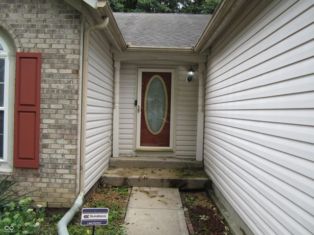 5269 Thrasher Drive, Indianapolis, IN 46254