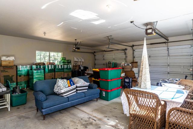 206 Los Robles, Woodland, CA 95695