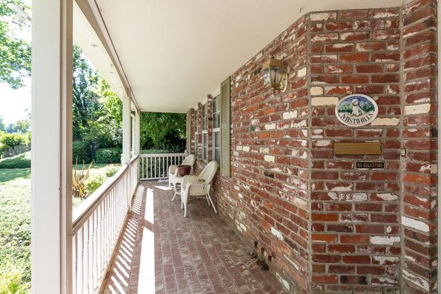 206 Los Robles, Woodland, CA 95695