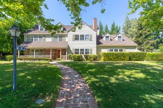 206 Los Robles, Woodland, CA 95695