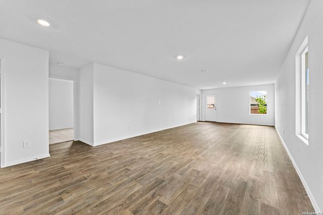 12524 Spoor Vly, Converse, TX 78109