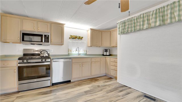 36 Wayside Drive, Penfield, NY 14625