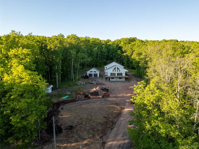 91 Lenni Lenape Road, Narrowsburg, NY 12726
