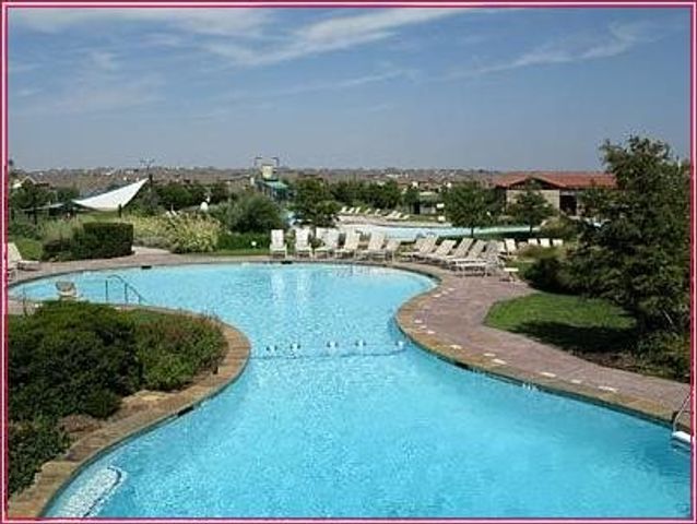 9720 Stripling Drive, Fort Worth, TX 76244