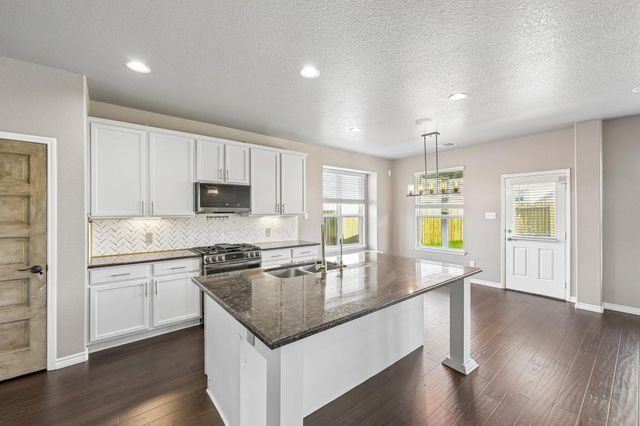 5172 Arbor Cove Court, Alvin, TX 77511