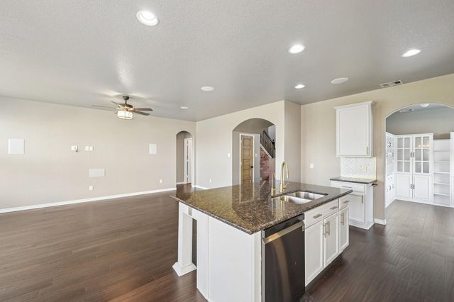 5172 Arbor Cove Court, Alvin, TX 77511
