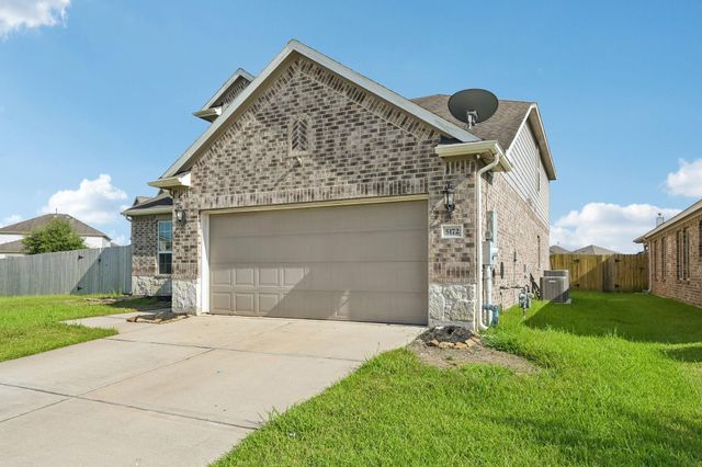 5172 Arbor Cove Court, Alvin, TX 77511