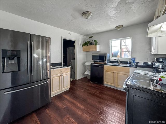 141 Esther Drive, Colorado Springs, CO 80911