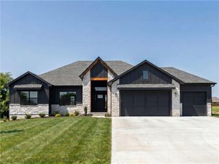 30409 E 138th Street, Lee's Summit, MO 64086
