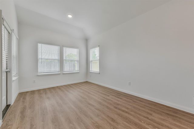 3015 King Oaks Street, Baytown, TX 77251