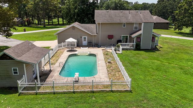 1352 Deer Lane, Mt Vernon, MO 65712