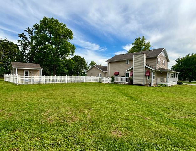 1352 Deer Lane, Mt Vernon, MO 65712